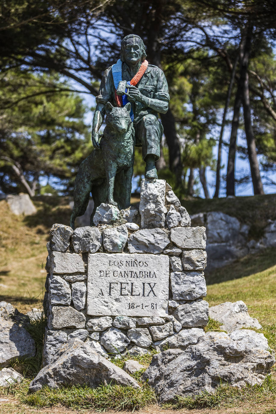 Fotos: Bufandas contra el cambio climático