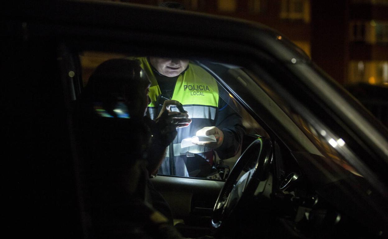 La Policía caza a un ciclista y seis conductores que circulaban drogados por Santander