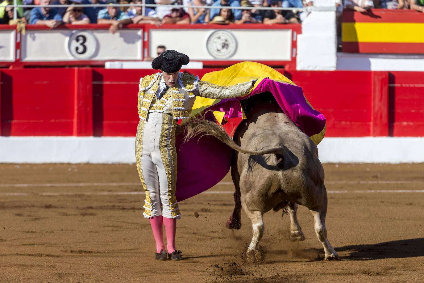 Fotos: La primera corrida de Feria, en imágenes