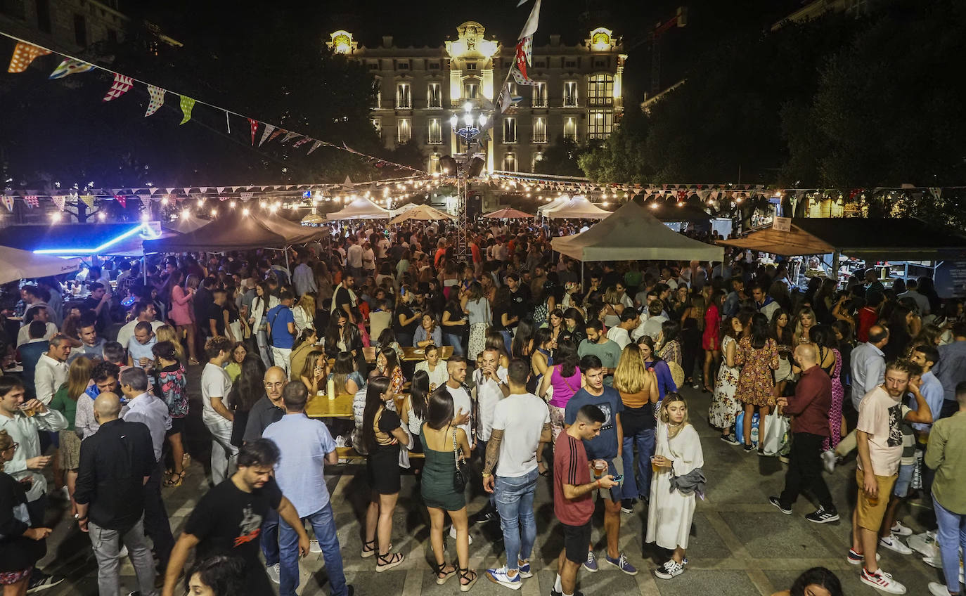 Fotos: Noche vigilada a caballo en Santander