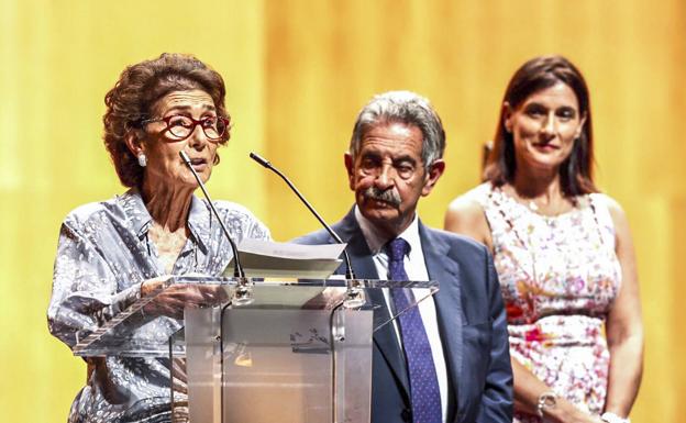 Paloma O'Shea, Miguel Ángel Revilla y Gema Igual presentaron el Concurso. 