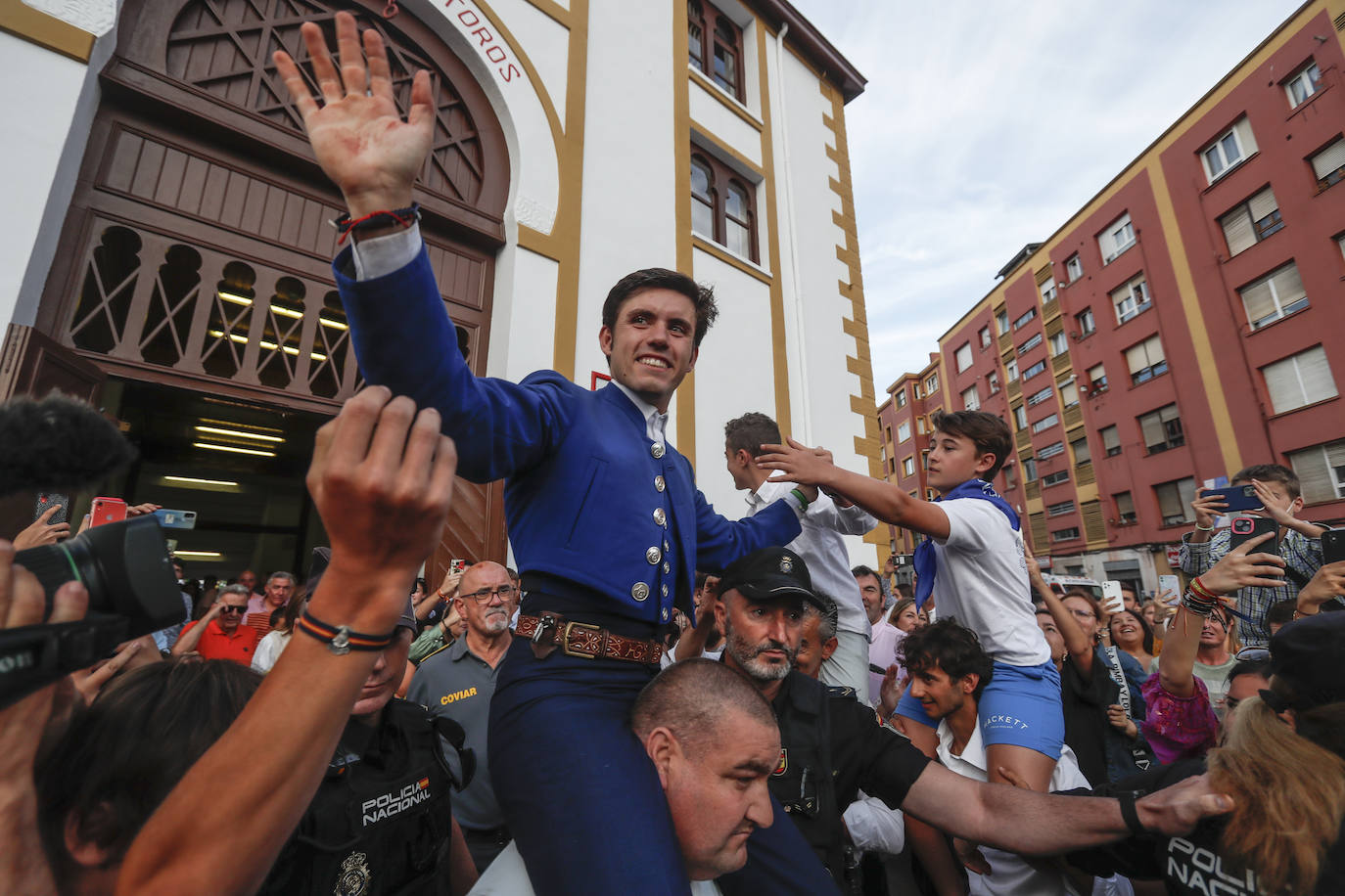 Fotos: El rejoneo toma Cuatro Caminos