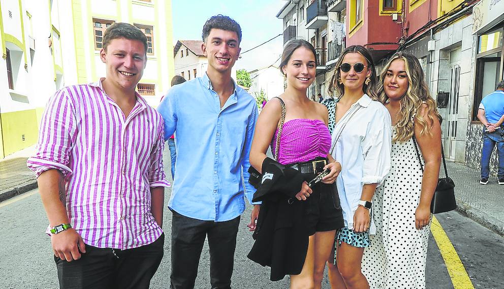 Álvaro Alegre, Matías Mazas, Belén Expósito, Sara Diego y Lara Herrero.