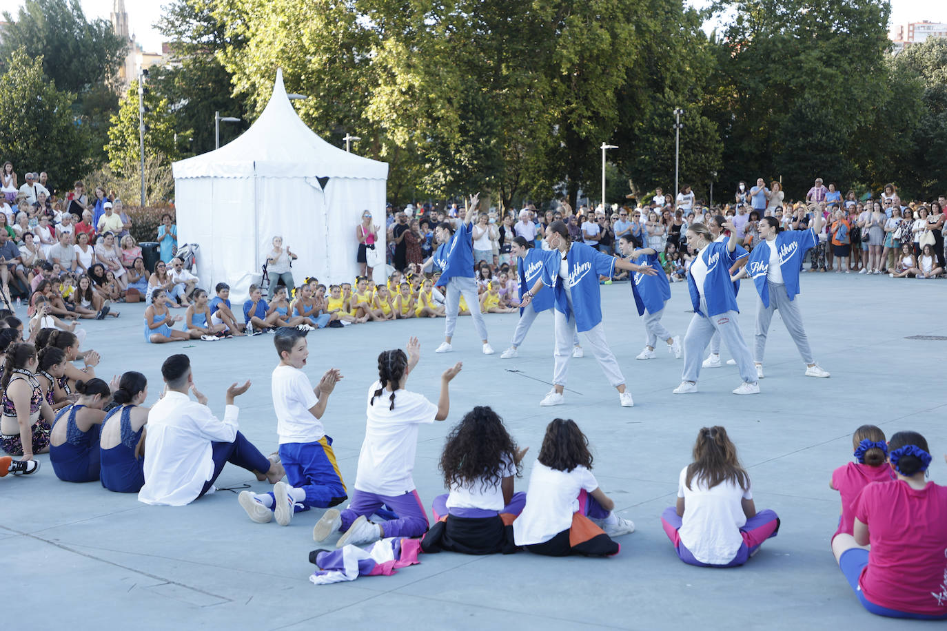 Fotos: La danza toma el anfiteatro del Centro Botín