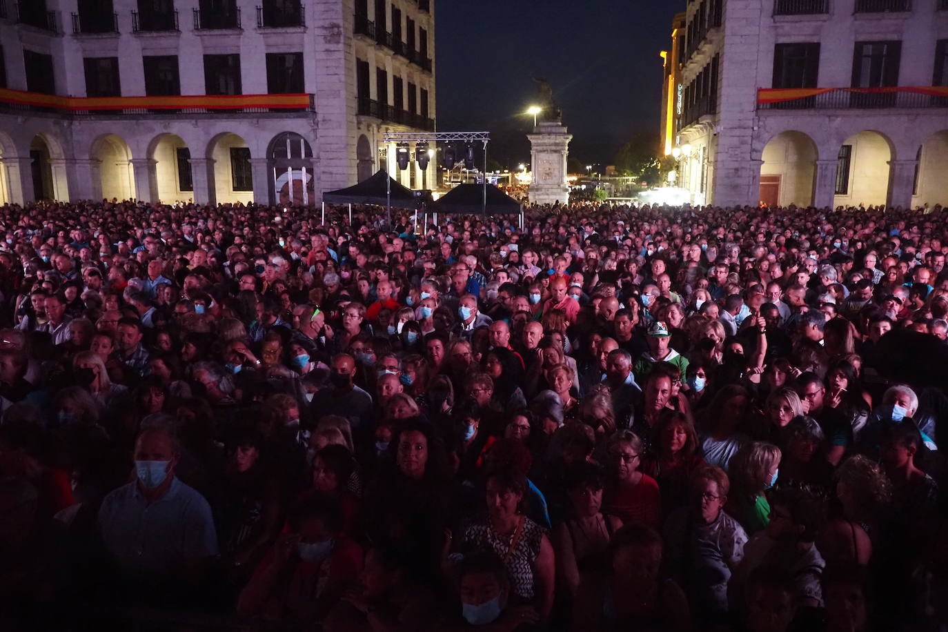 Fotos: Imágenes del concierto de Bertín Osborne en la Porticada