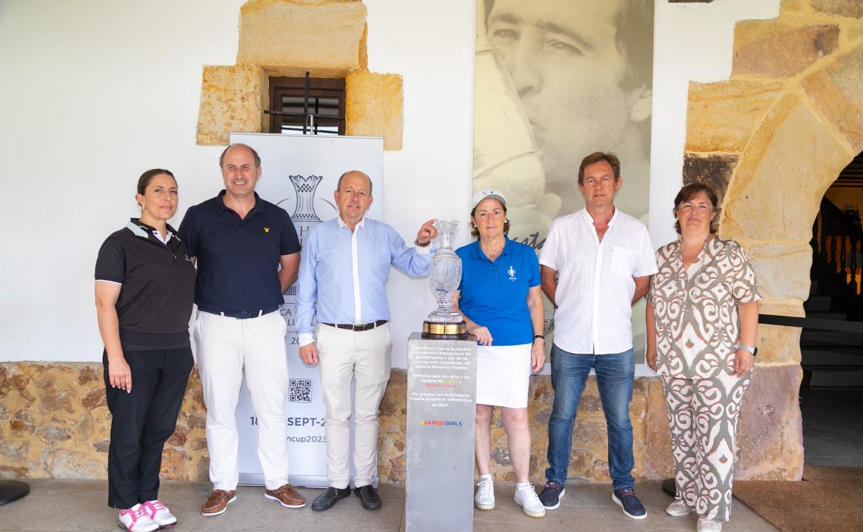 La copa Solheim en el campo de golf Santa María con su embajadora en San Vicente y las autoridades barquereñas