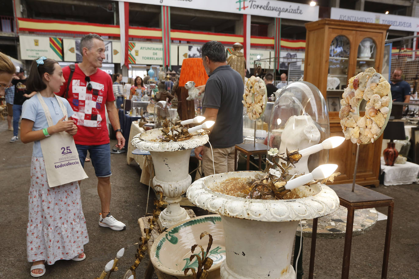 Fotos: Imágenes de la Feria de Antigüedades de Torrelavega