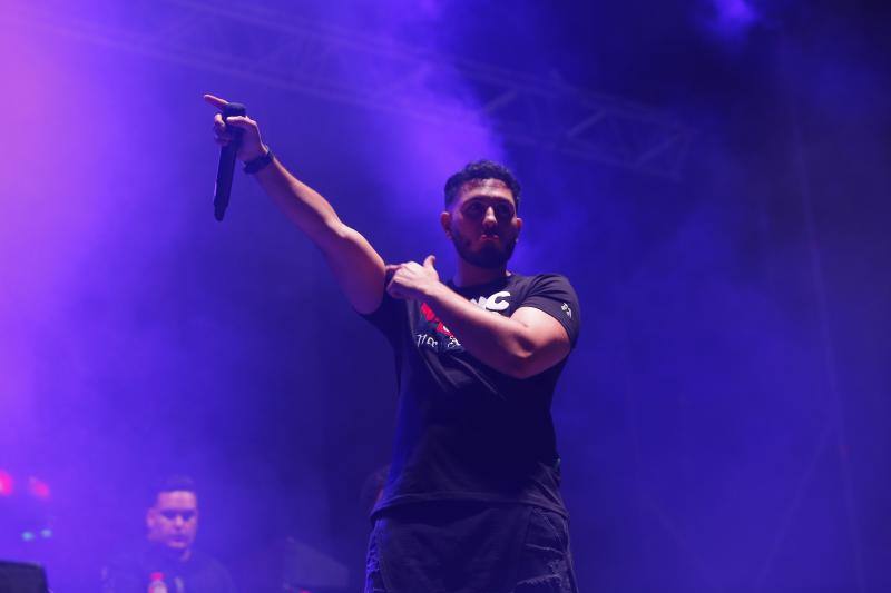 Las mejores imágenes de los artistas que este jueves protagonizaron la primera jornada del festival Vive la Feria de Torrelavega. Omar Montes puso el broche de oro a una noche en la que también pisaron el escenario Robledo, Danny Romero y el grupo Lérica.