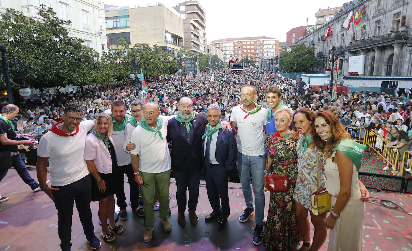 Fotos: El pregón de Resines llena el Bulevar