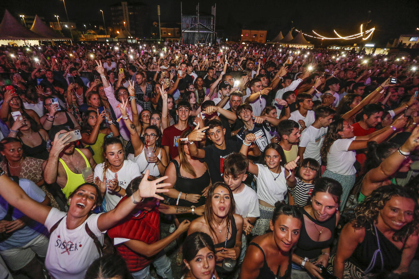 Fotos: El pregón de Resines llena el Bulevar