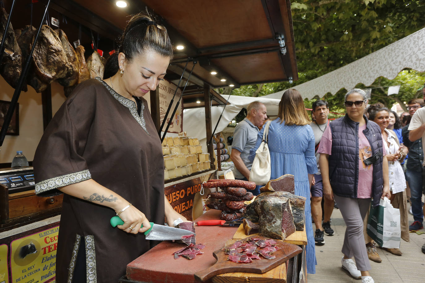 Fotos: Mercado renacentista en Torrelavega