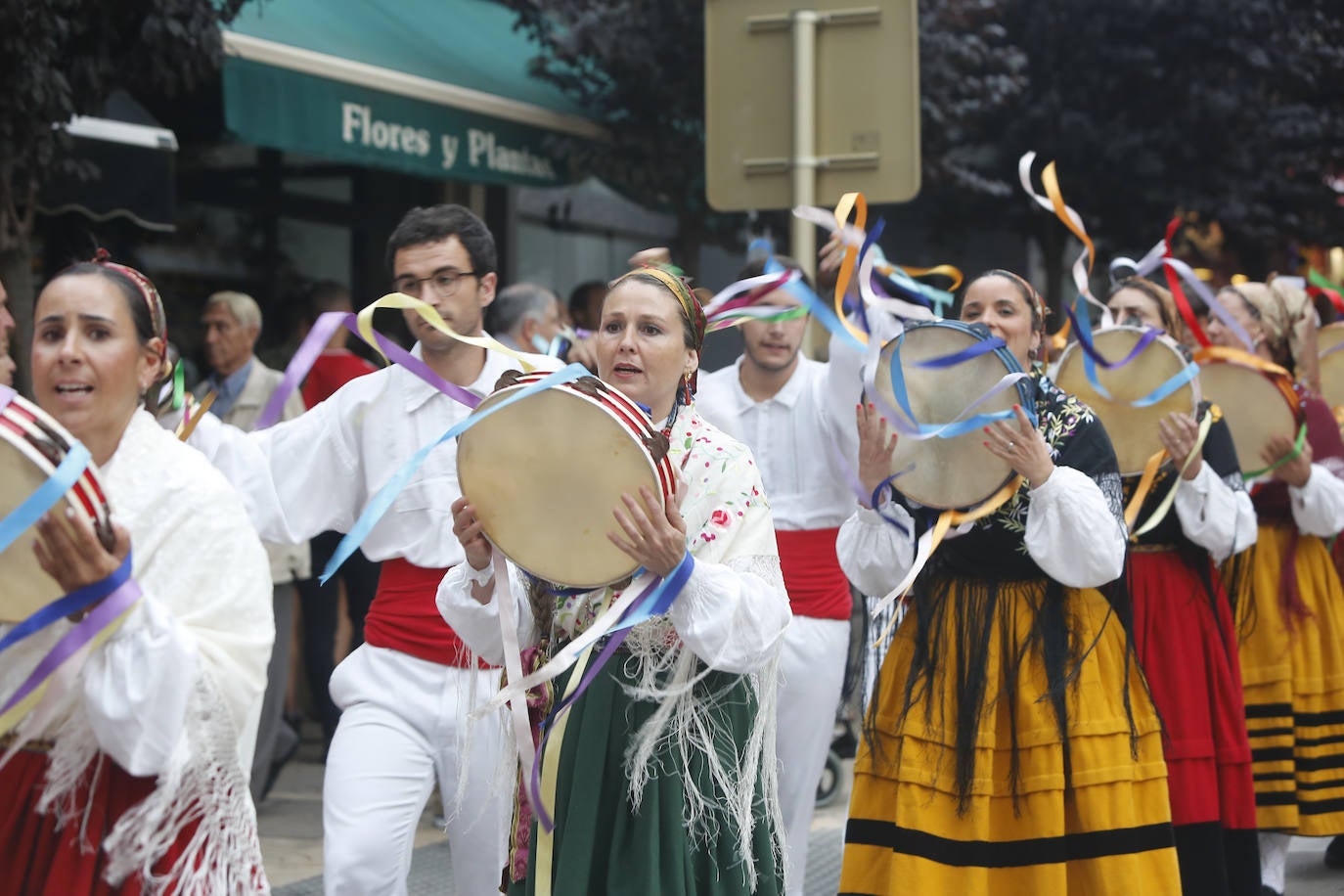 Fotos: Miles de personas siguieron la procesión de la Virgen Grande