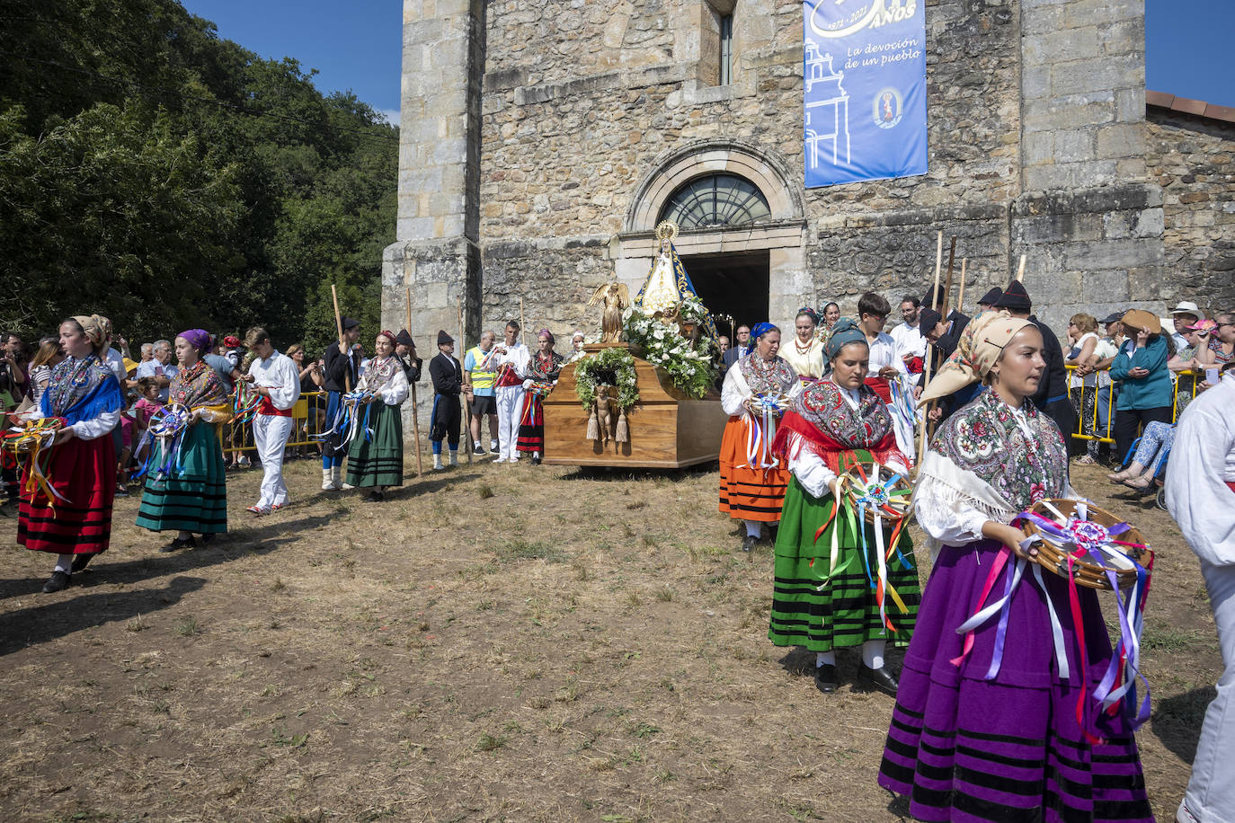 Fotos: Los pasiegos honran a la Virgen de Valvanuz