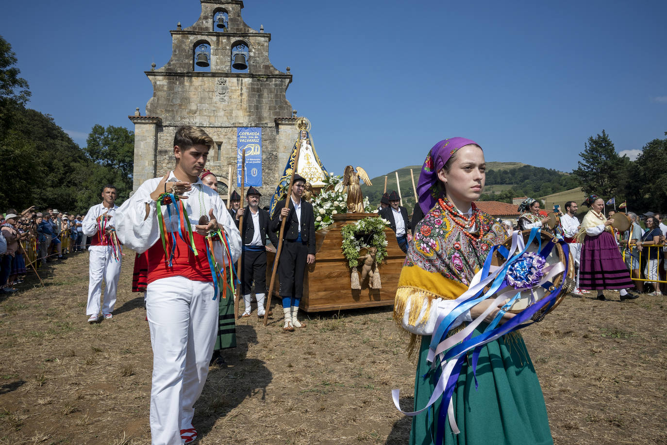 Fotos: Los pasiegos honran a la Virgen de Valvanuz