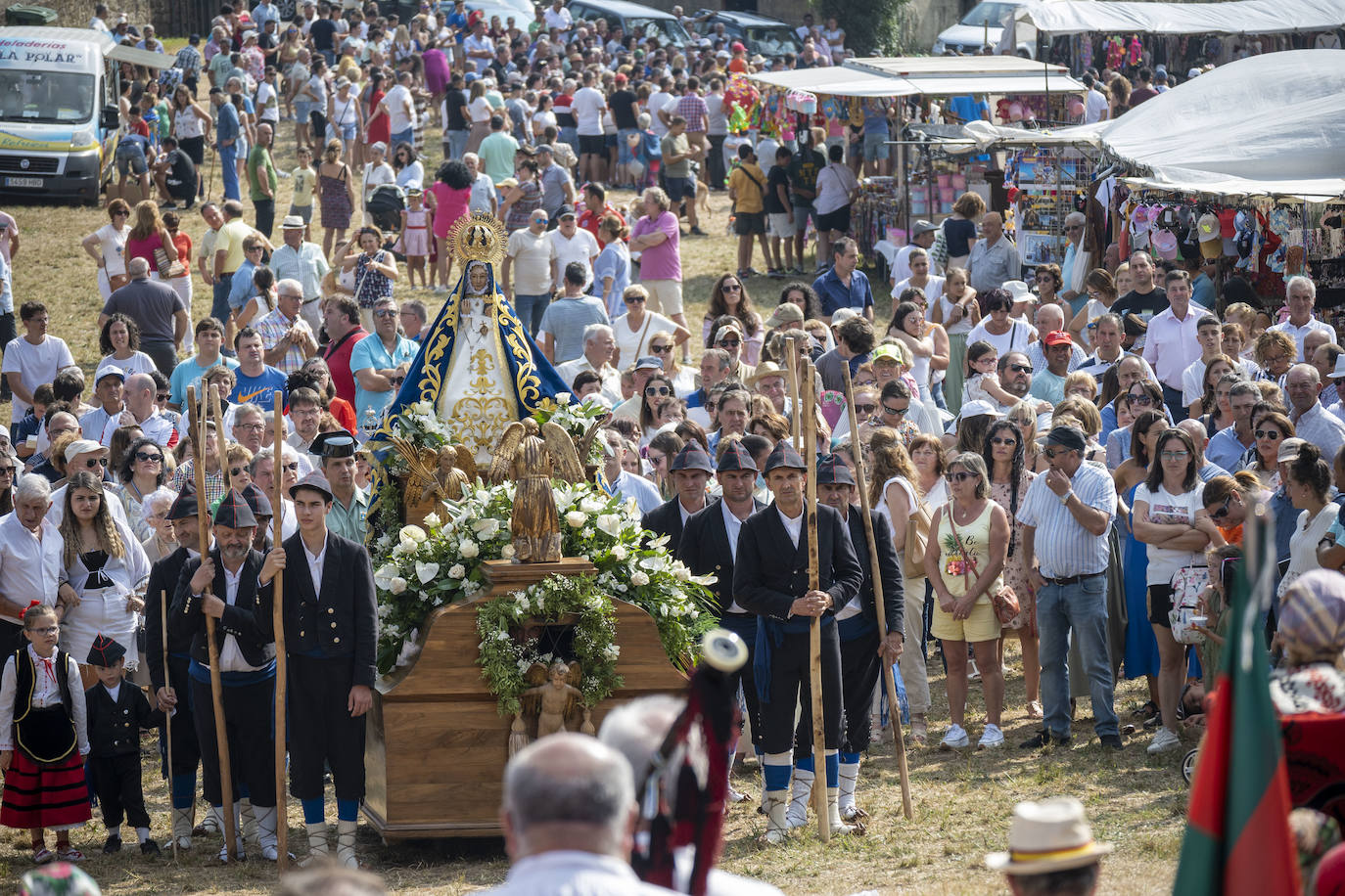 Fotos: Los pasiegos honran a la Virgen de Valvanuz