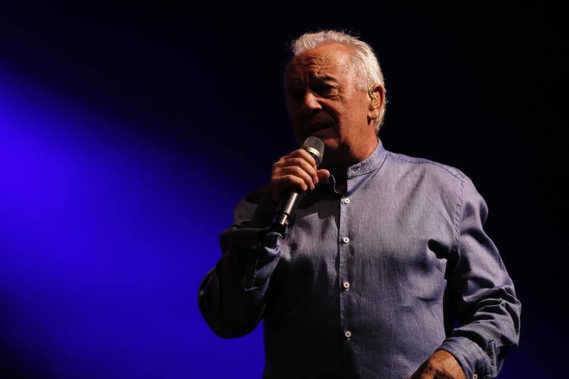 Fotos: Imágenes del concierto de Víctor Manuel en el Teatro Concha Espina