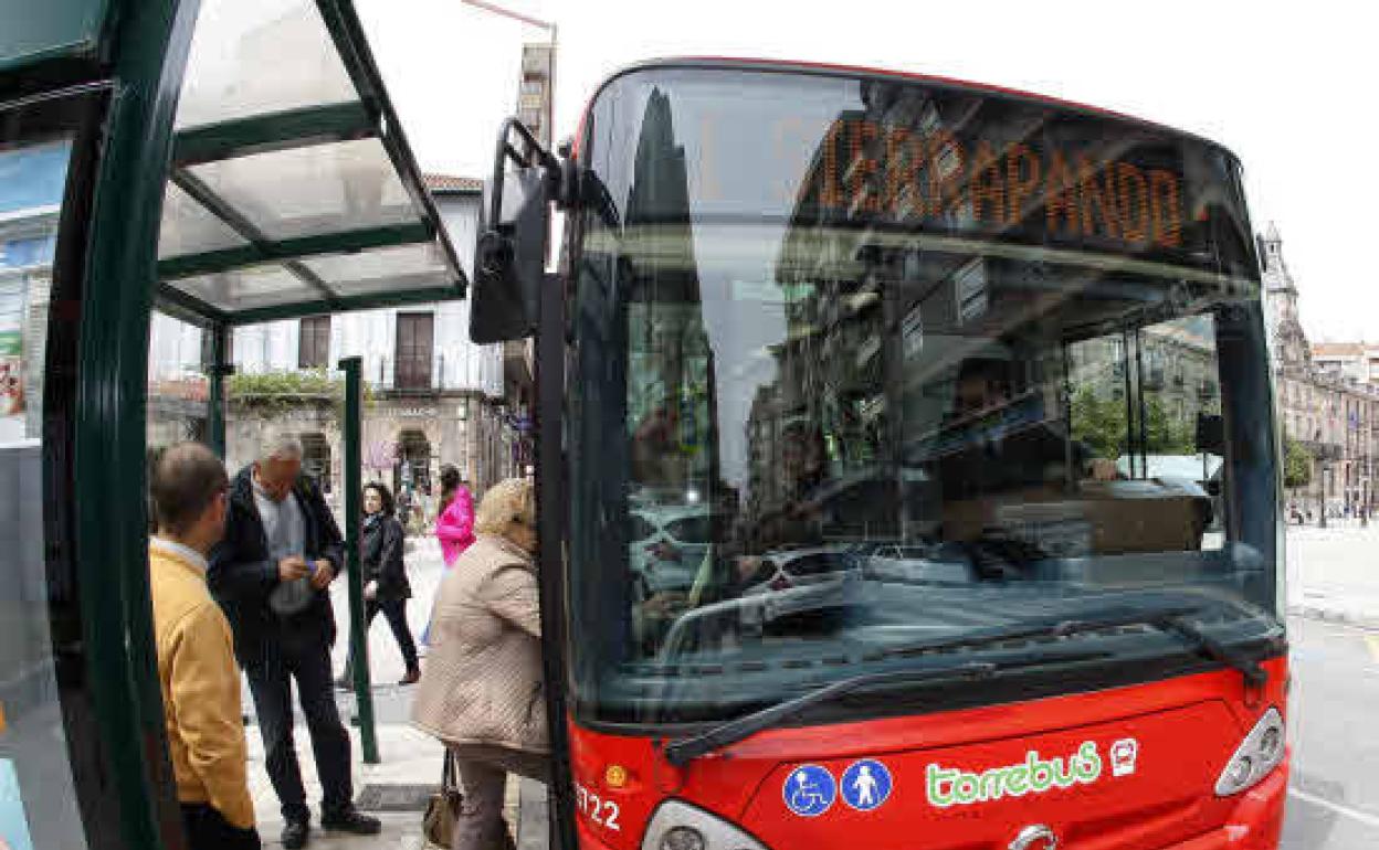 La oposición en Torrelavega denuncia la pérdida de una ayuda estatal de 20.000 euros