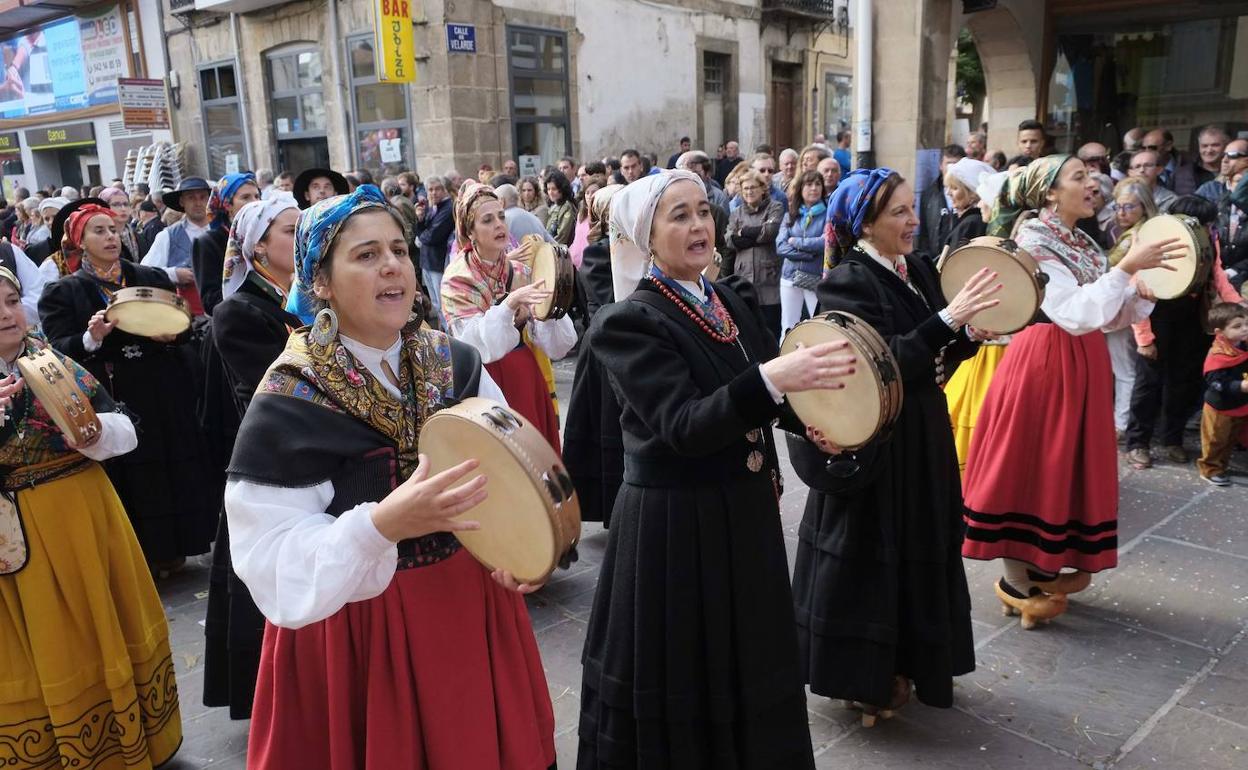 Pandereteras en Reinosa. Imagen de archivo.