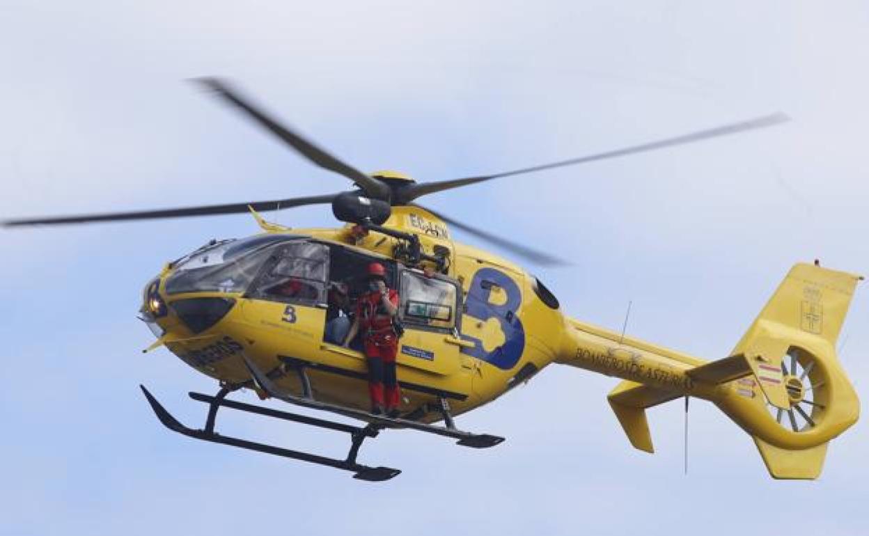 Rescatan a un escalador herido en el Naranjo de Bulnes