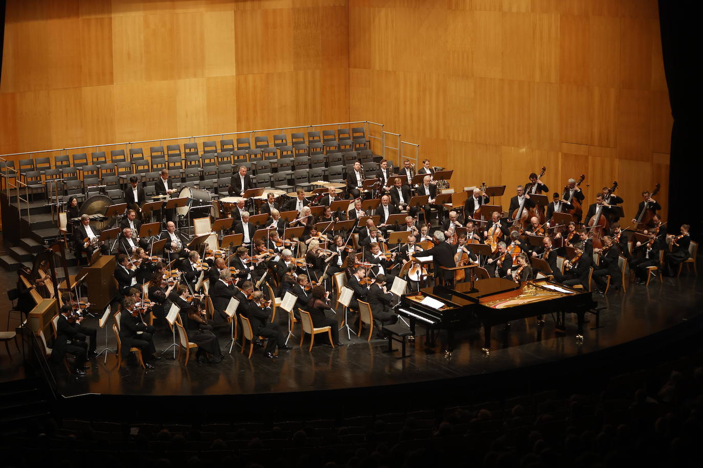 La Filarmónica Checa y Semyon Bychkov junto al Orfeón Donostiarra y las hermanas Labèque