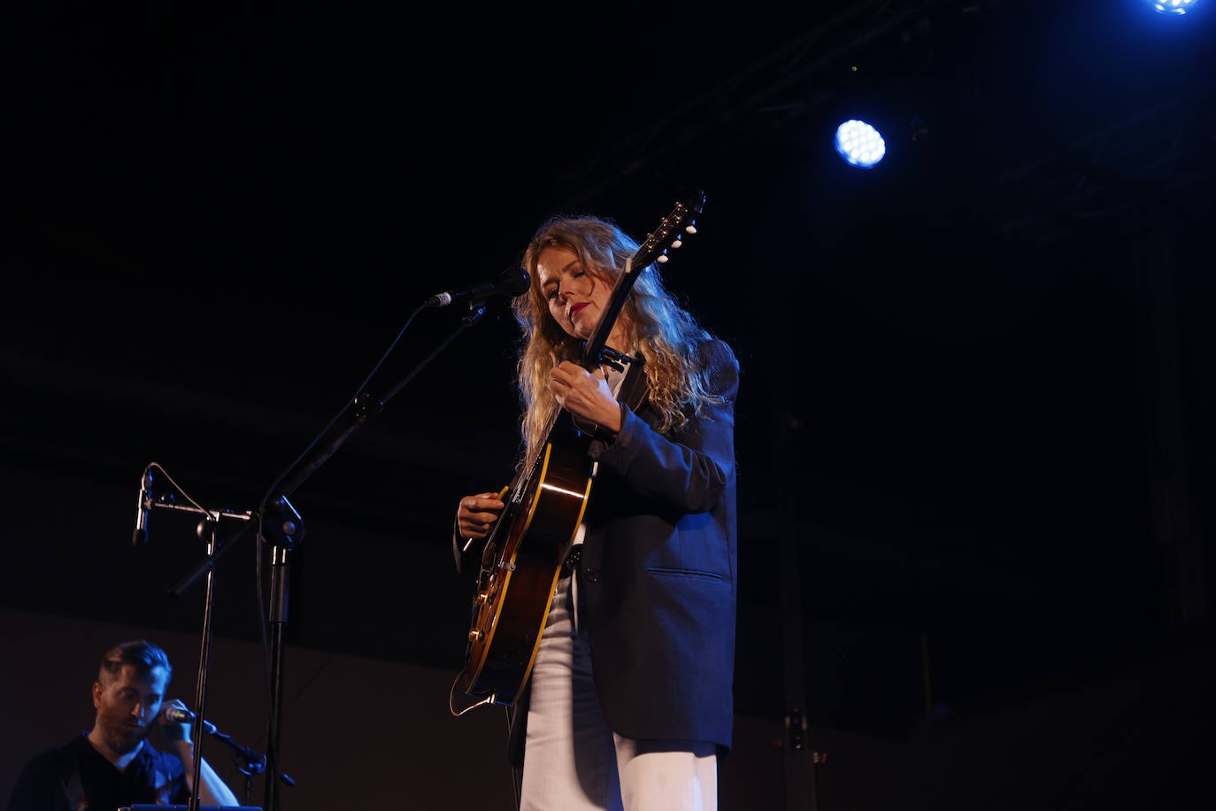 Fotos: Imágenes del concierto de Christina Rosenvinge en el Faro de Cabo Mayor