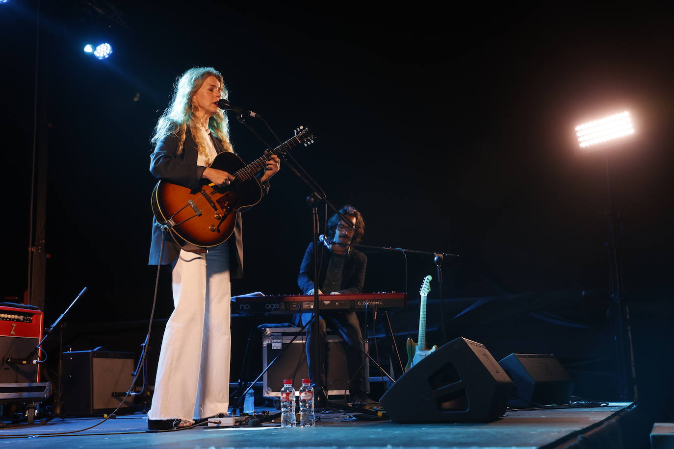 Fotos: Imágenes del concierto de Christina Rosenvinge en el Faro de Cabo Mayor