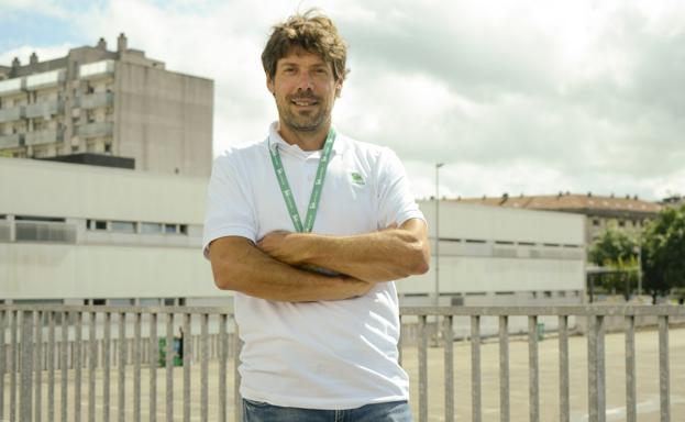 El torrelaveguense Óscar Freire, tras la salida de La Vuelta en Camargo. 