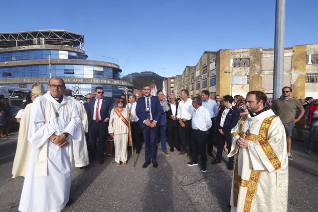 Santoñeses y visitantes participan con devoción en todos los actos festivos