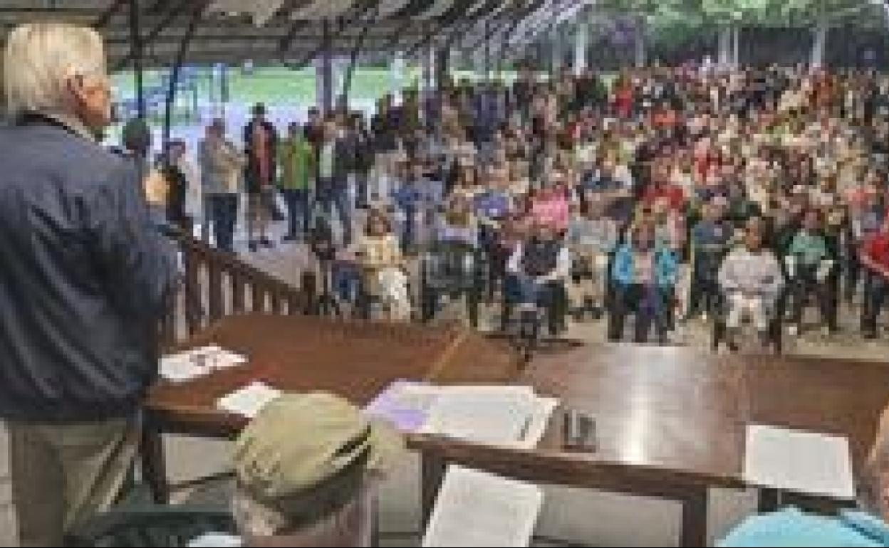 Asamblea que tuvo lugar a finales de agosto para informar sobre el proyecto de la planta de biogás en Cabezón de la Sal.