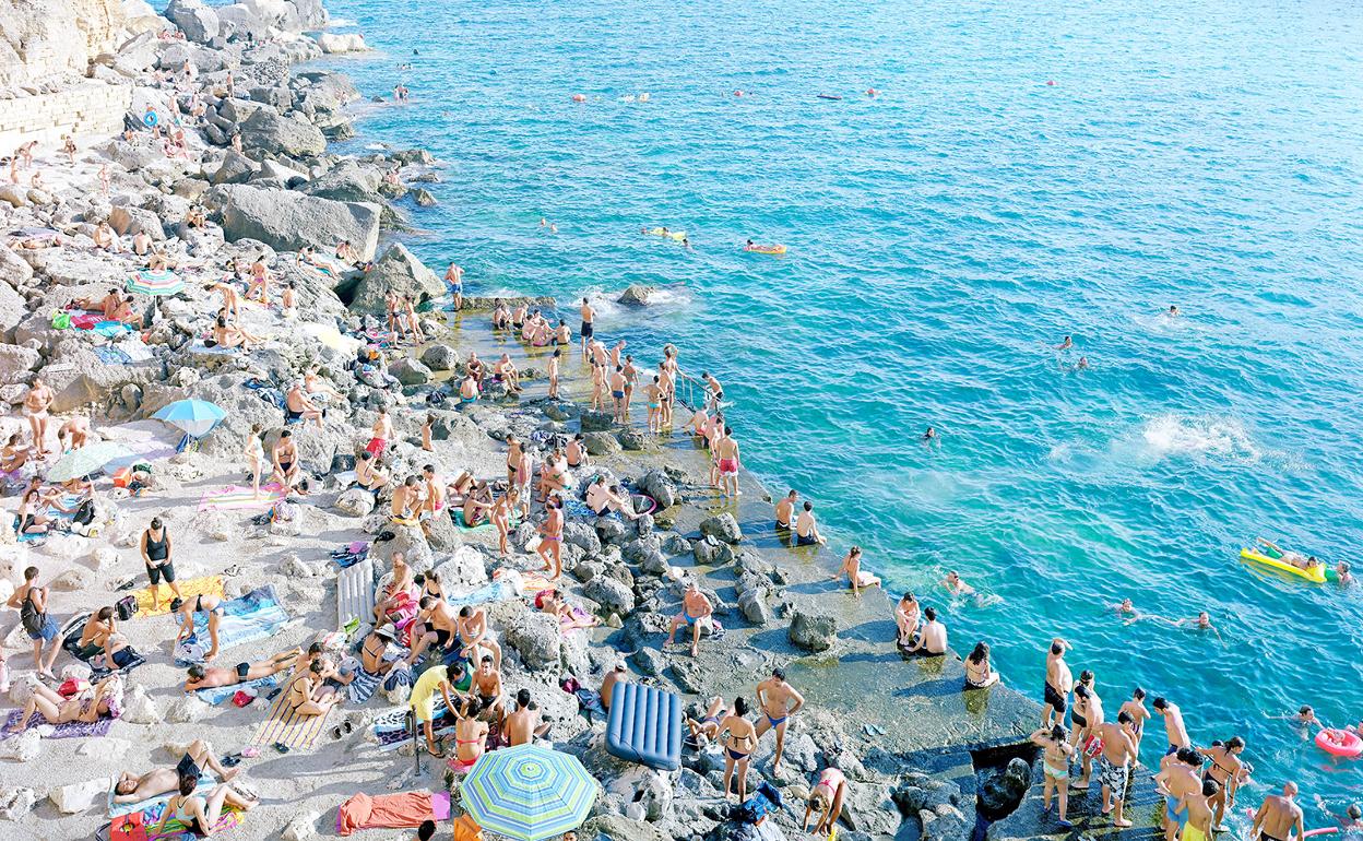 Imagen del fotógrafo italiano Massimo Vitali que protagoniza una de las exposicionjes.