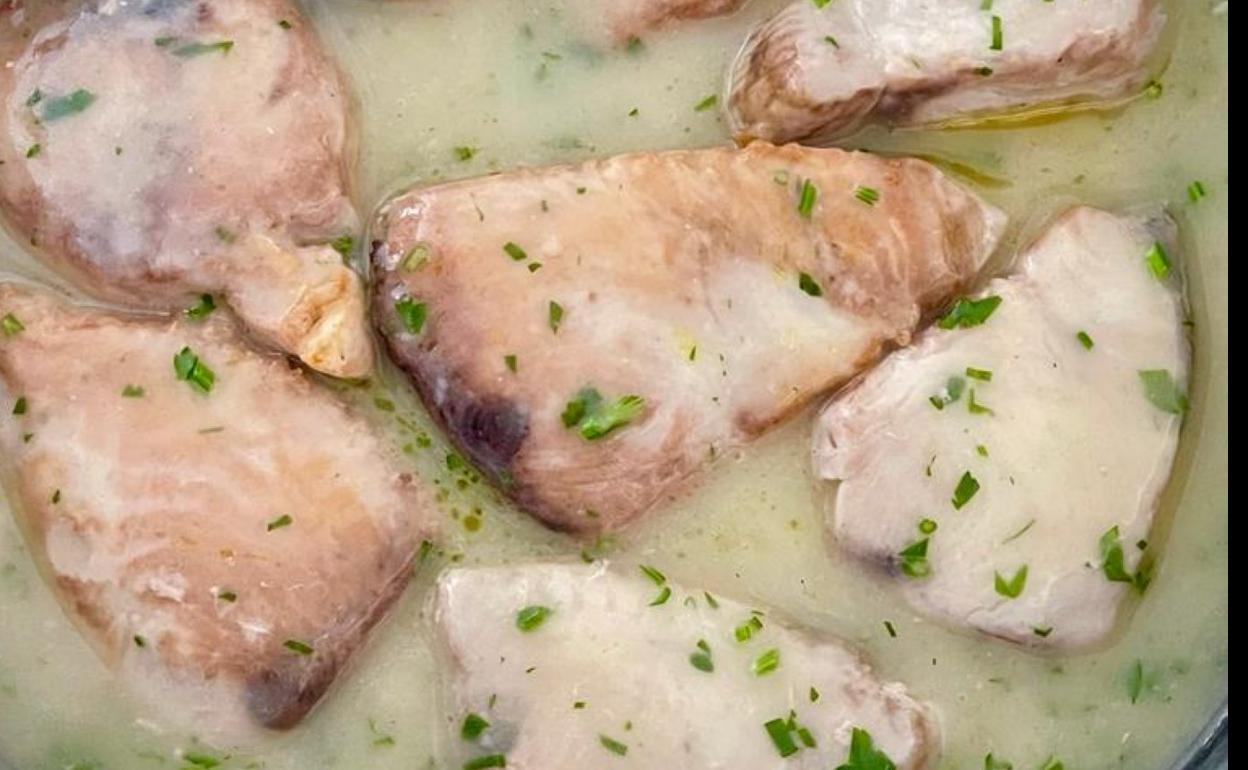 Hoy comemos bonito en salsa verde