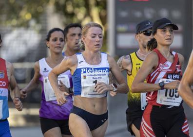 Imagen secundaria 1 - Sigueni y Martín triunfan en la media maratón Bajo Pas