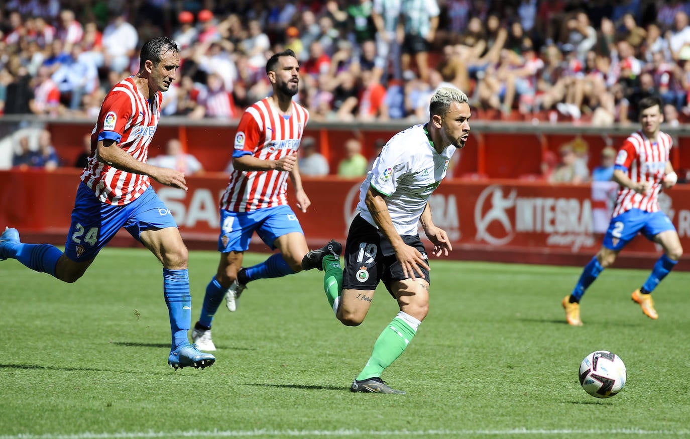 Fotos: Imágenes del partido Sporting-Racing en El Molinón