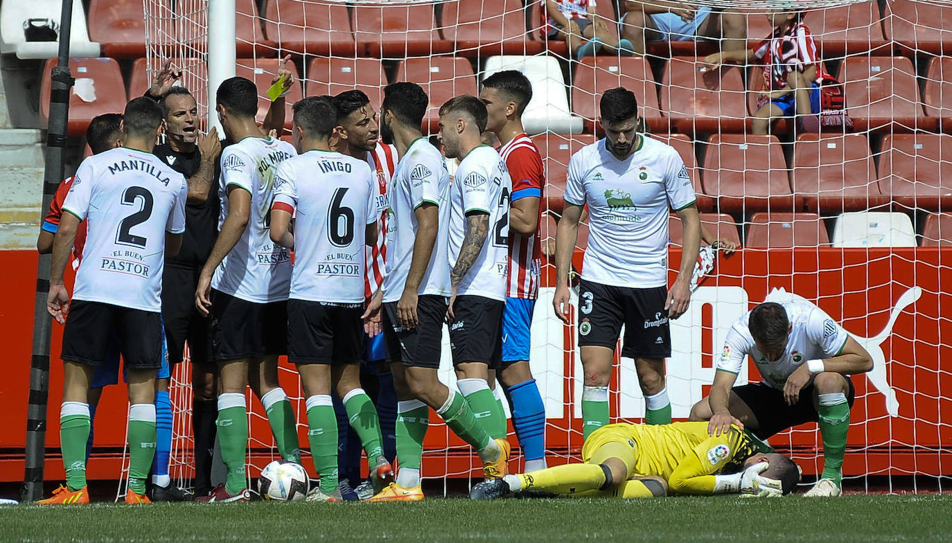 Fotos: Imágenes del partido Sporting-Racing en El Molinón