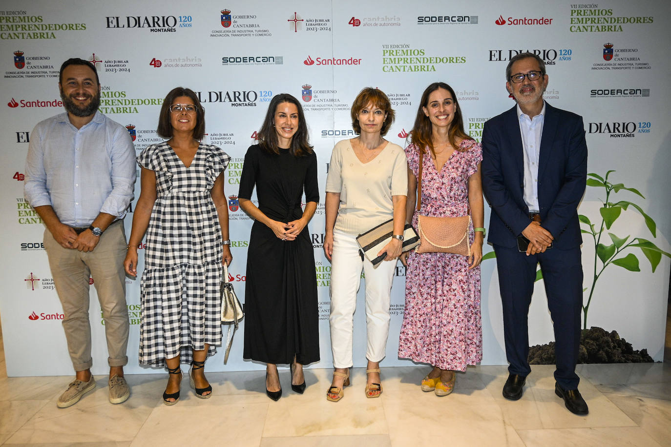 Eduardo de la Hera, Henar Scheilch, Alejandra Nuño, Ana Sánchez, Angélica Guadalupe y Gonzalo Martínez.