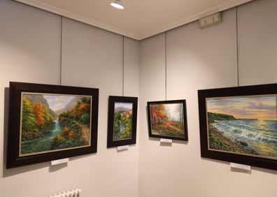 Imagen secundaria 1 - El pintor Joan Coloma expone sus cuadros en la Casa de Cultura de Potes