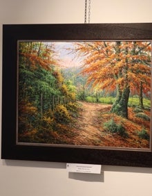 Imagen secundaria 2 - El pintor Joan Coloma expone sus cuadros en la Casa de Cultura de Potes