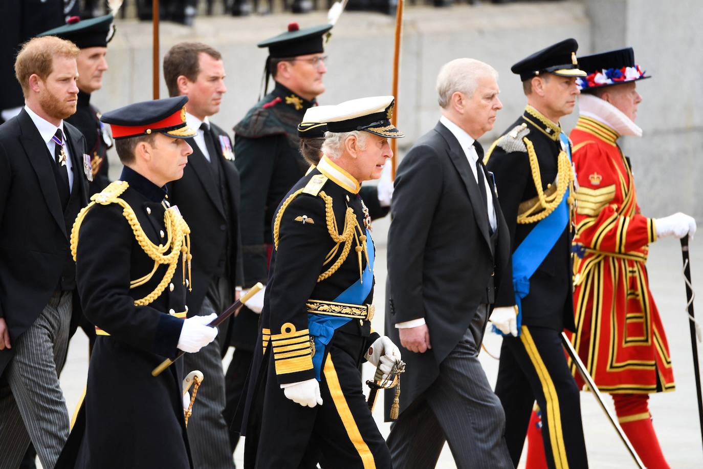 Enrique, Carlos III, Andrés y Eduardo.