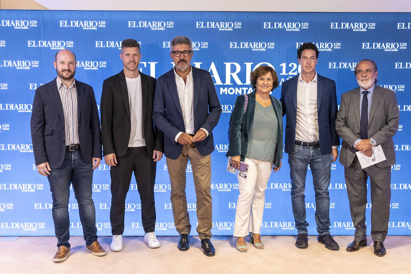 Enrique Palacio (izquierda), Mikel Martija, Víctor Diego, Pilar Fernández, Sergio Trueba y Juan Calzada.