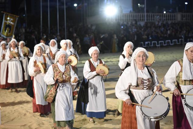 Cientos de personas han disfrutado este viernes de la fiesta