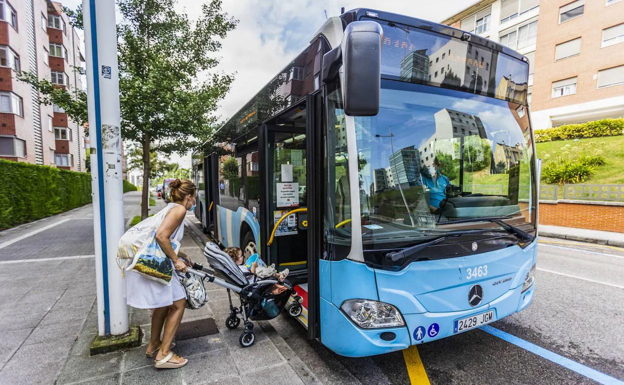 La nueva ordenanza reguladora del transporte urbano plantea una amplia casuística de usos y servicios del autobús. 