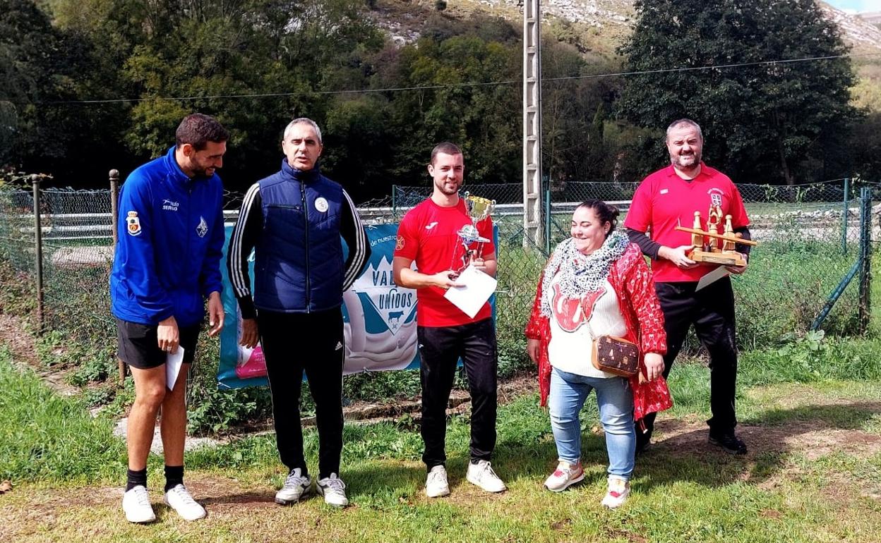 Miguel del Río venció a ‘los ‘invencibles’ en el torneo de Ruesga