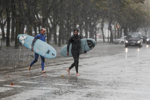 Fotos: Jornada muy lluviosa en Cantabria