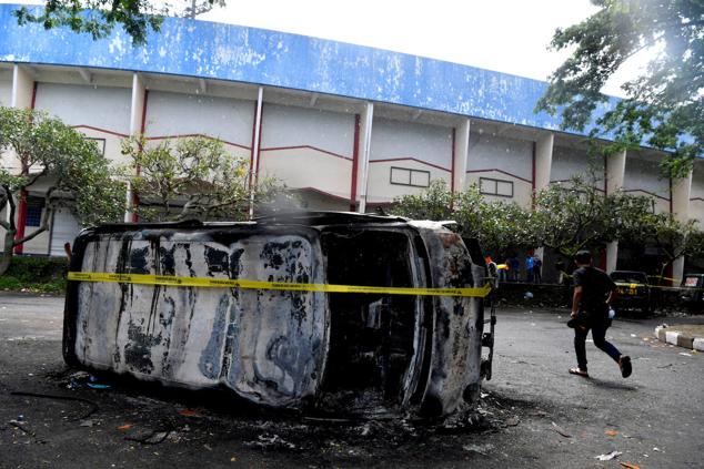 Fotos: Las imágenes de la tragedia en el fútbol de Indonesia