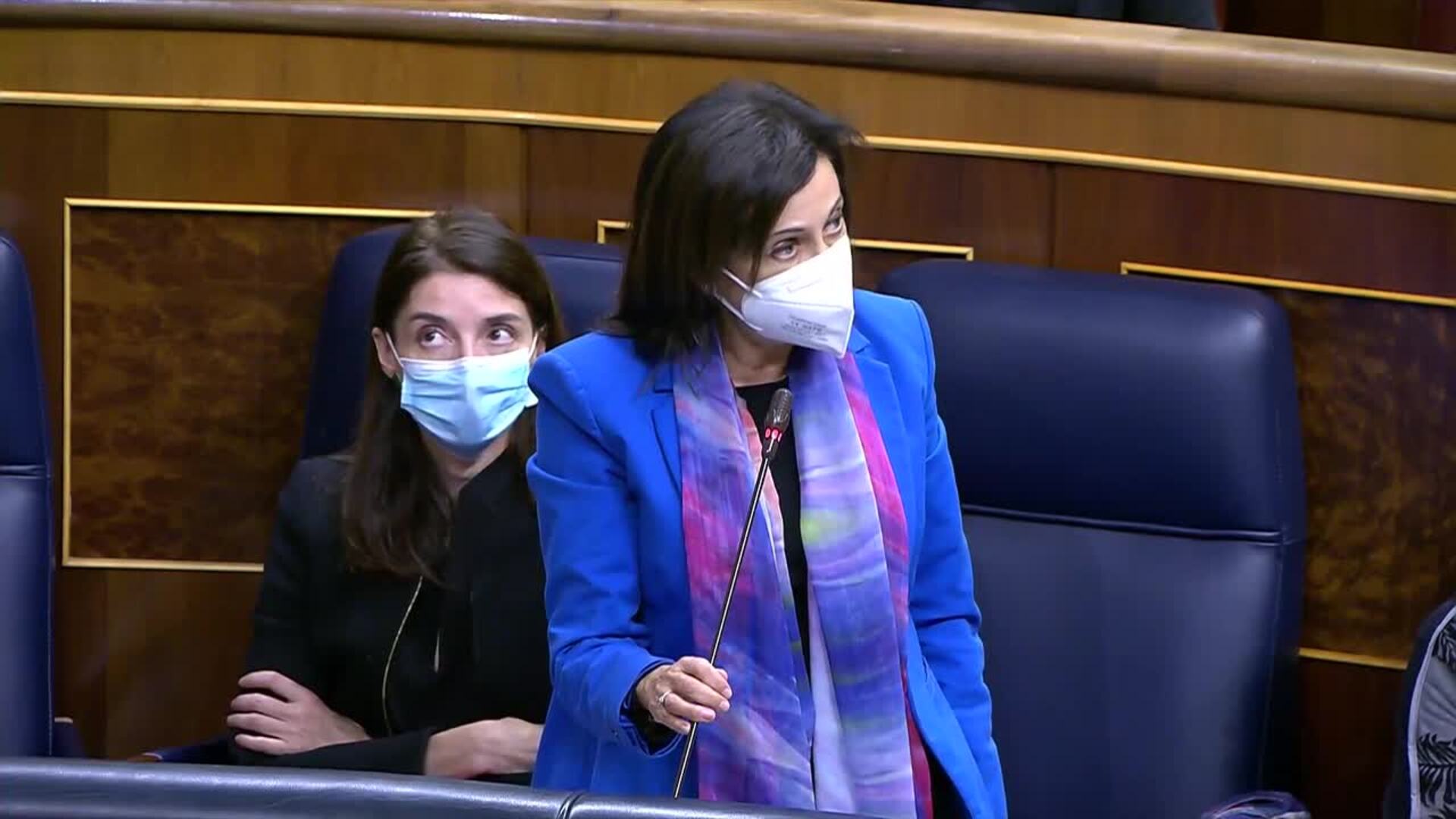 Robles defiende la labor de los agentes del CNI