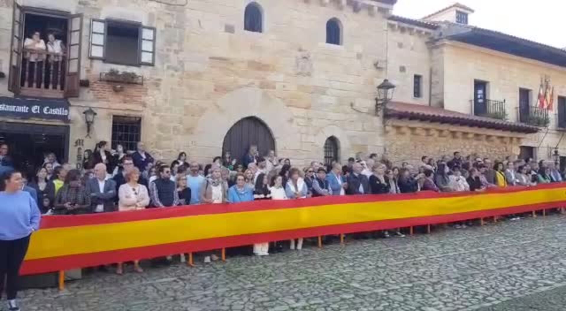 Imagen secundaria 2 - Celebración en Santillana.