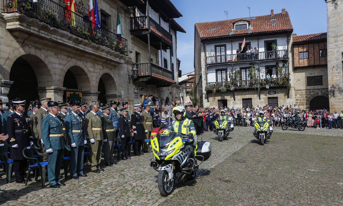 Fotos: Imágenes del acto de la Guardia Civil en Santillana del Mar