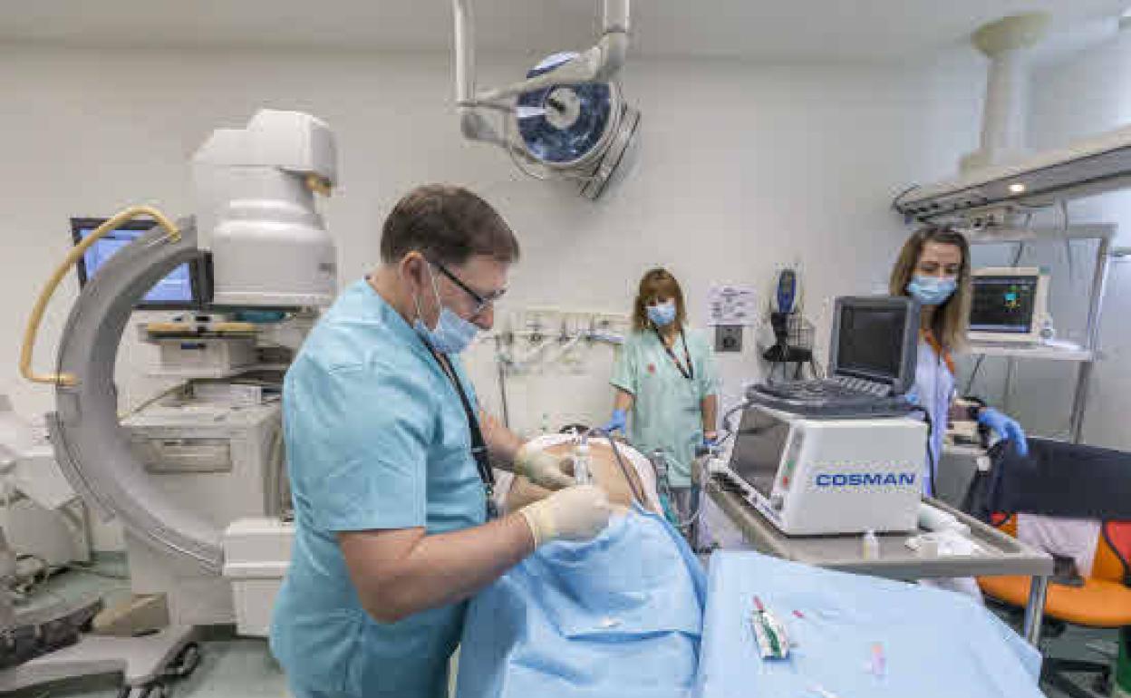 Valdecilla reúne a especialistas por el Día Mundial del Dolor