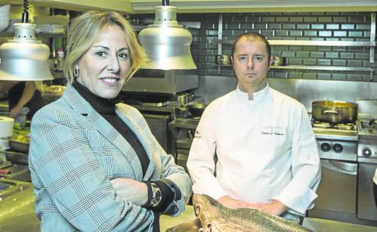 Teresa Monteoliva y Pedro J. Román, directora y jefe de cocina de Cañadío.