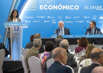 Imagen secundaria 1 - Joaquín Almunia: «Muchas de las soluciones a esta crisis dependen de nosotros cuando votamos»